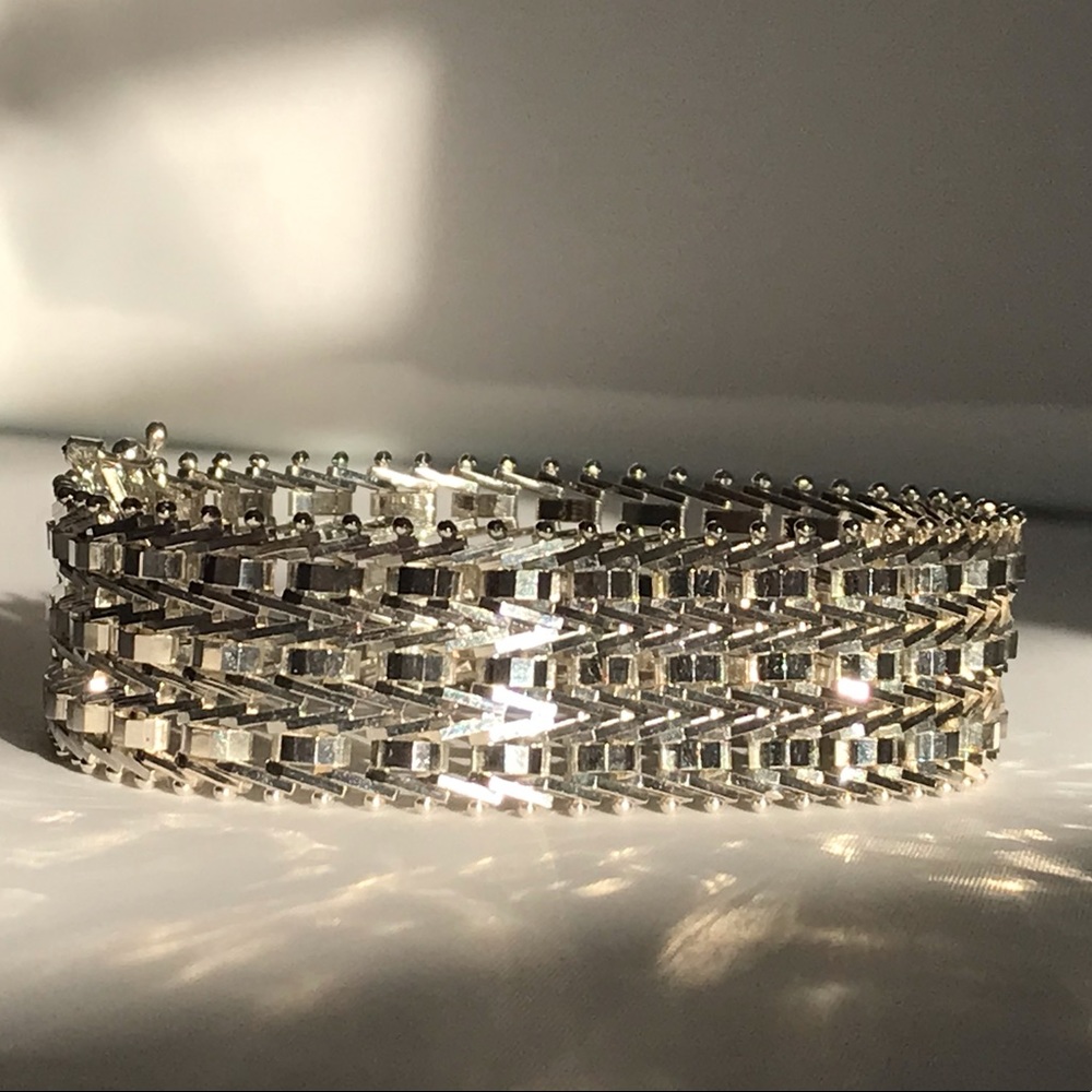 Milor Sterling Diamond-Cut Woven Link Bracelet - Picture 10 of 11